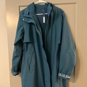 Lululemon rain rebel jacket size 12